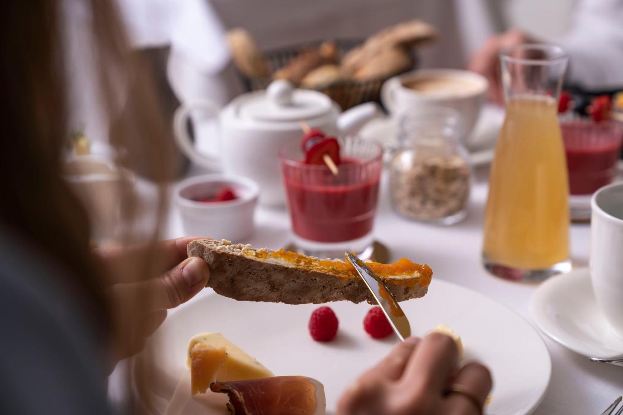 Zum Hirschen Boutique Hotel Val Di Non Unsere Liebe Frau im Walde Luaran gambar